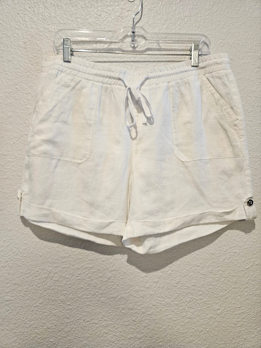 Neiman Marcus 100% Linen Cuffed Shorts Size L